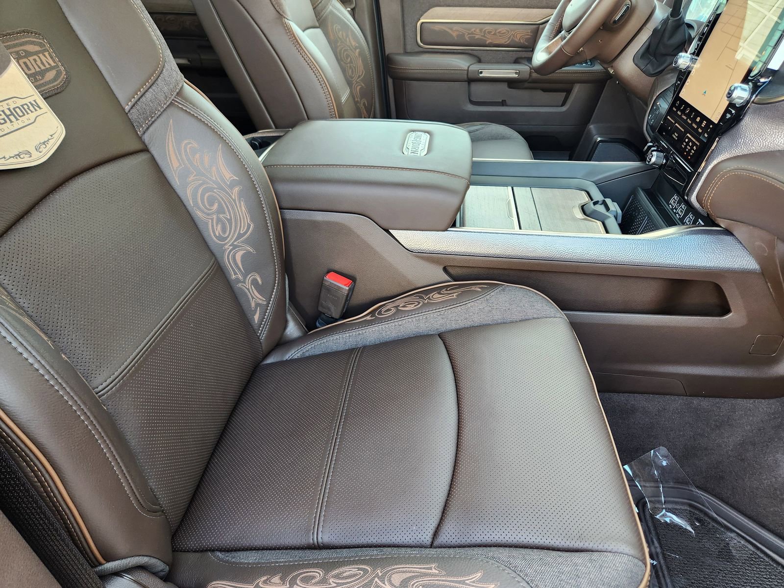 New 2026 RAM 2500 Limited AWD/4WD image 15