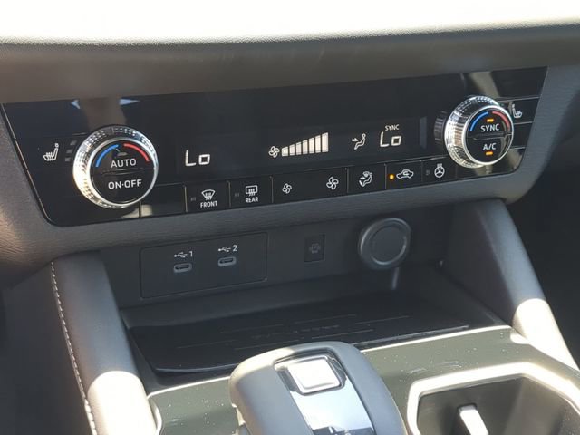 New 2026 Mitsubishi Outlander LE FWD image 26
