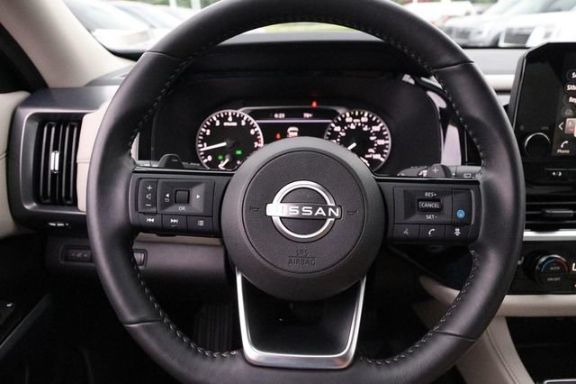 Certified 2025 Nissan Pathfinder SL AWD/4WD image 12