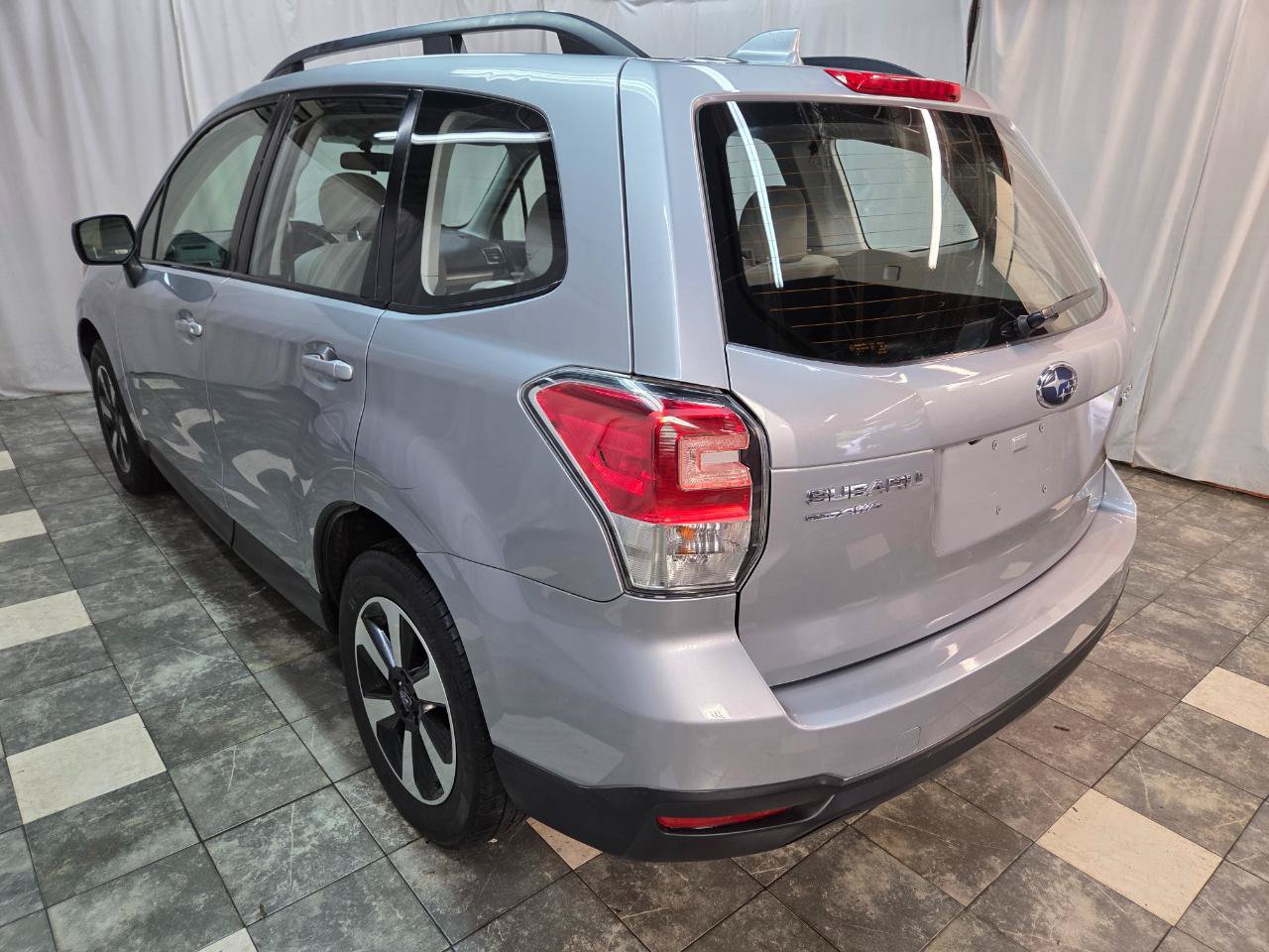 Used 2018 Subaru Forester 2.5i w/ Alloy Wheel Package AWD/4WD image 6