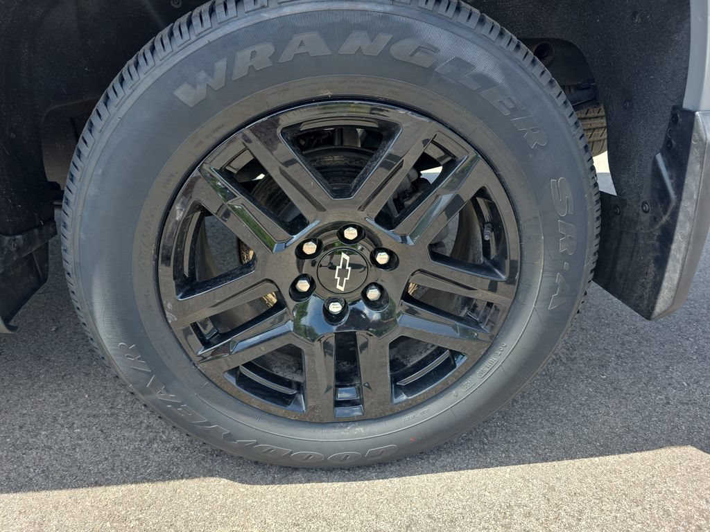 Used 2024 Chevrolet Silverado 1500 Custom AWD/4WD image 30