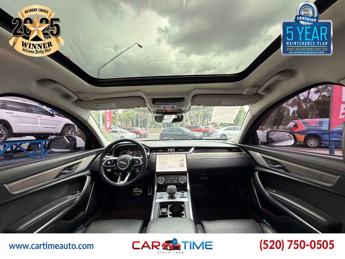 Used 2022 Jaguar XF SE RWD image 11