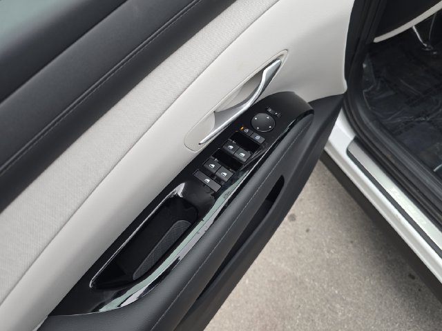 New 2026 Hyundai Tucson Limited AWD/4WD image 11