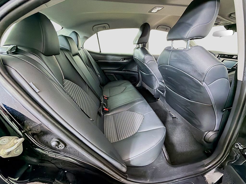 Used 2020 Toyota Camry SE image 21