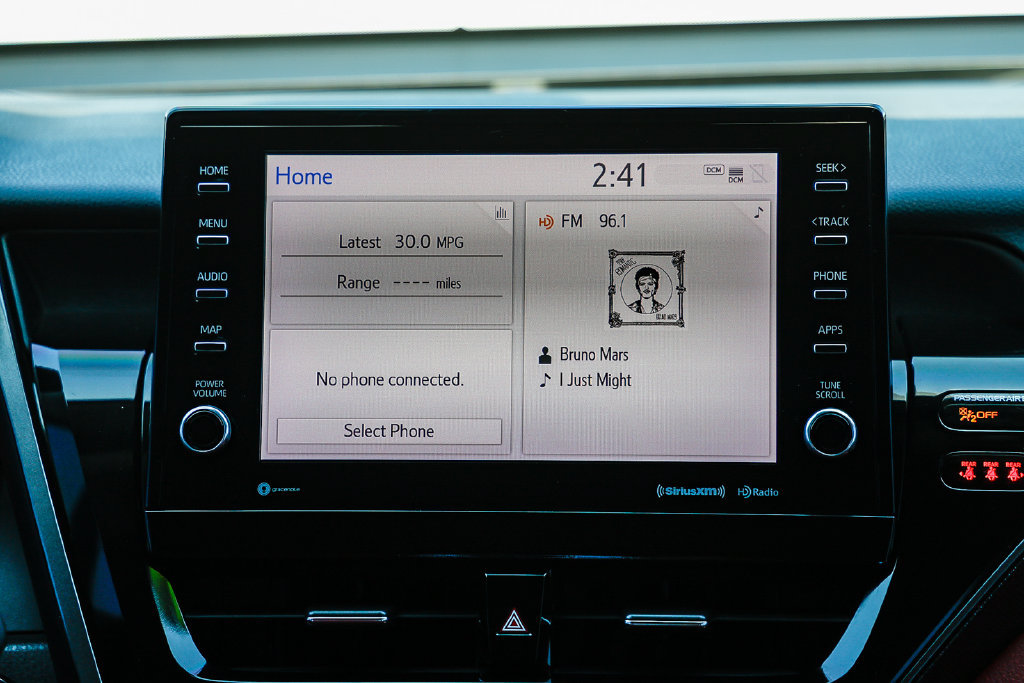 Used 2022 Toyota Camry XSE FWD image 19