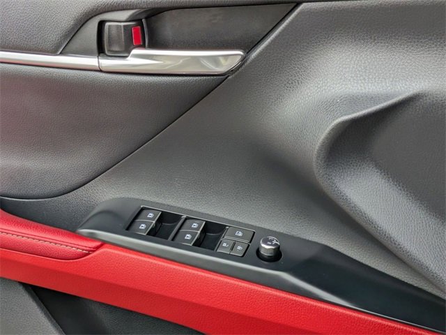 Used 2020 Toyota Camry XSE image 16