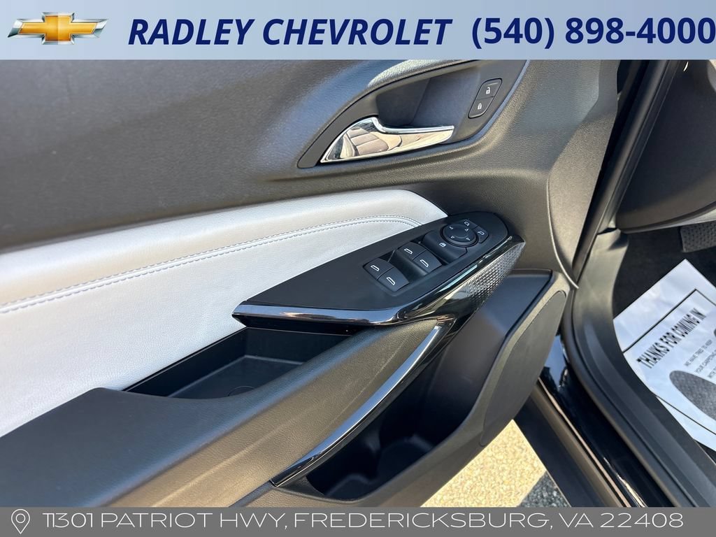 Certified 2025 Chevrolet Trax LT w/ LT Convenience Package FWD image 5