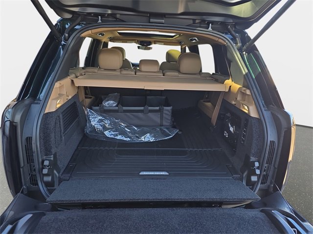 New 2026 Land Rover Range Rover Long Wheelbase SE image 21