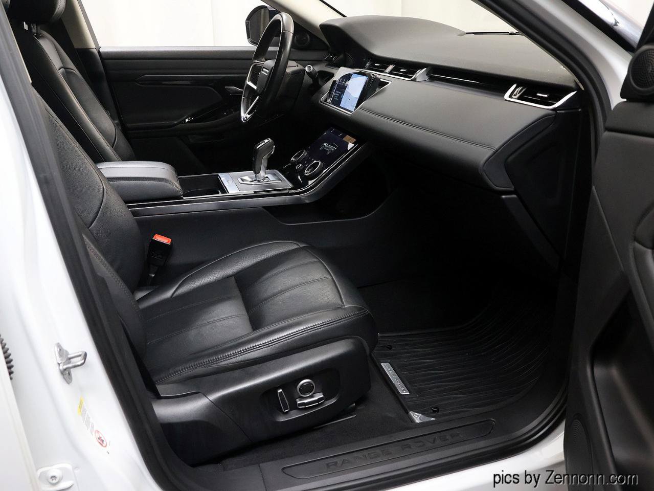 Used 2021 Land Rover Range Rover Evoque SE AWD/4WD image 37