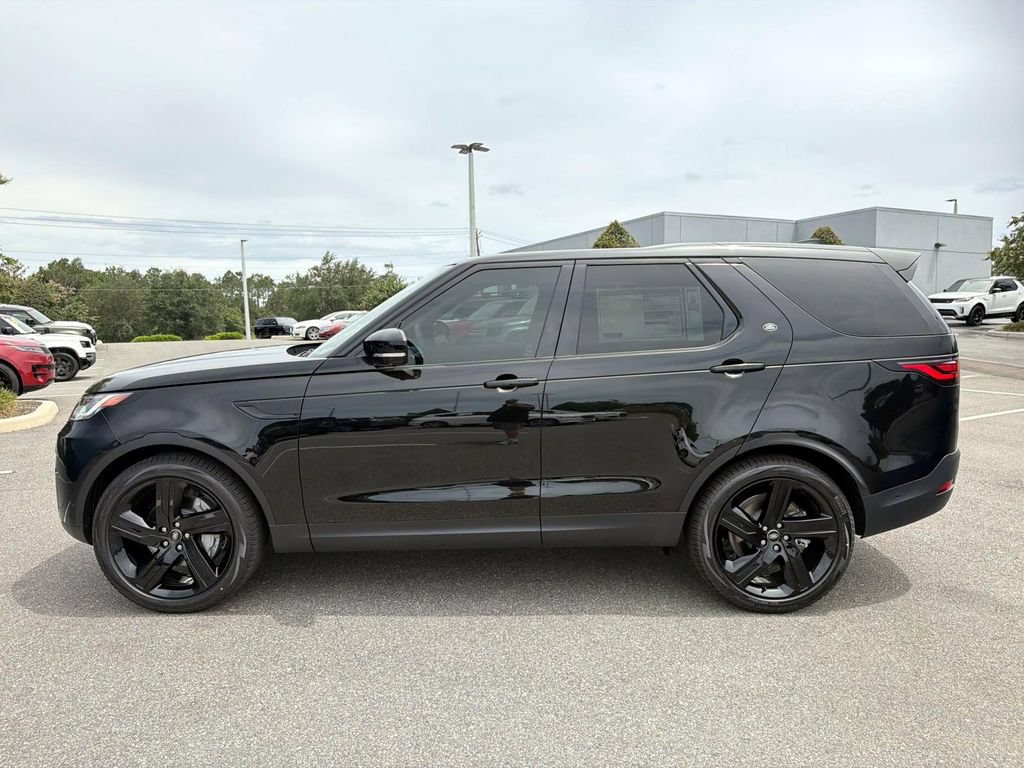 New 2026 Land Rover Discovery S AWD/4WD image 2