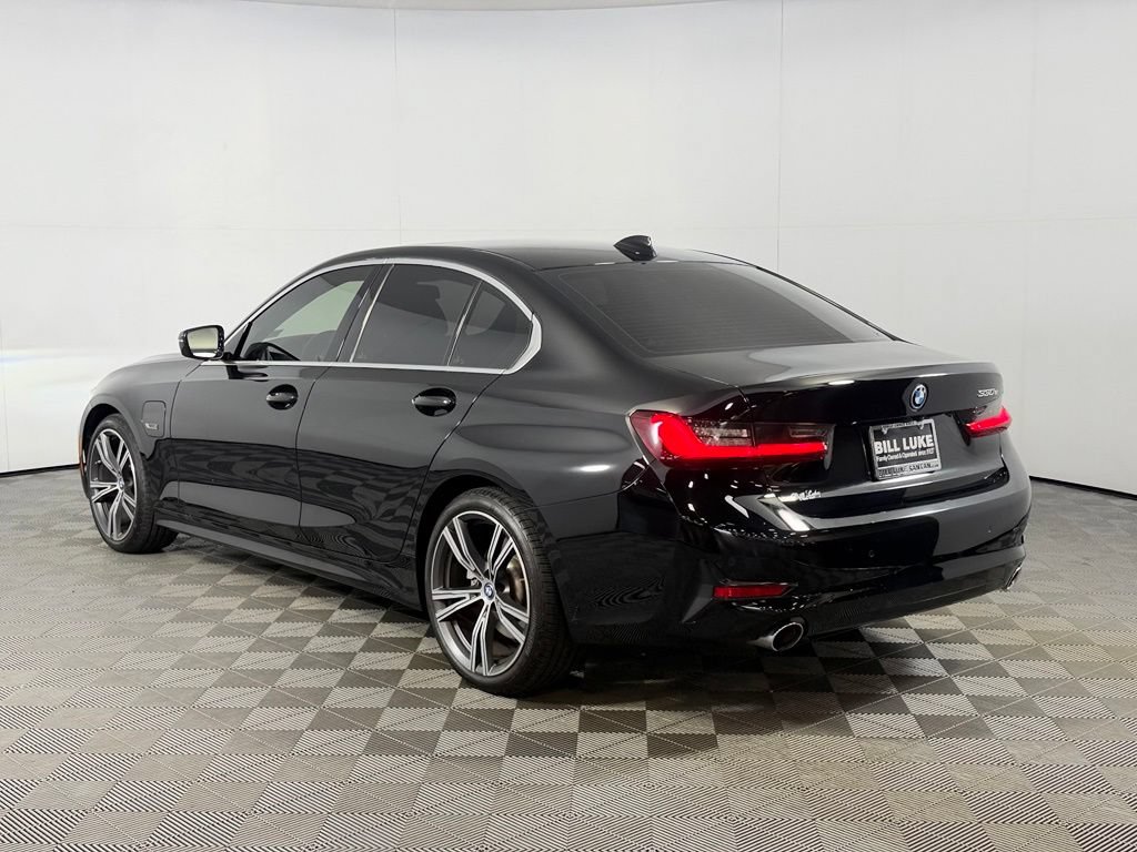 Used 2022 BMW 330e w/ Driving Assistance Package RWD image 8