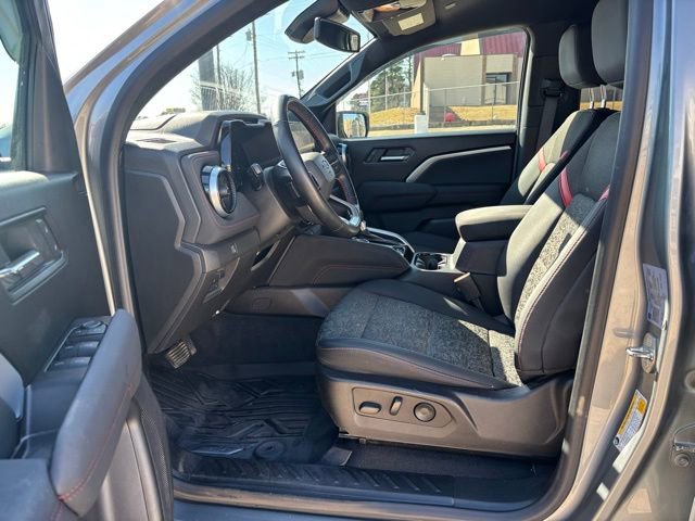 Used 2023 Chevrolet Colorado Z71 w/ Z71 Convenience Package 2 image 13