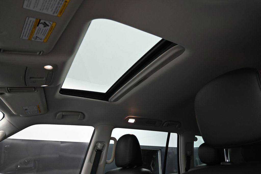 Used 2022 Nissan Armada SL RWD image 12