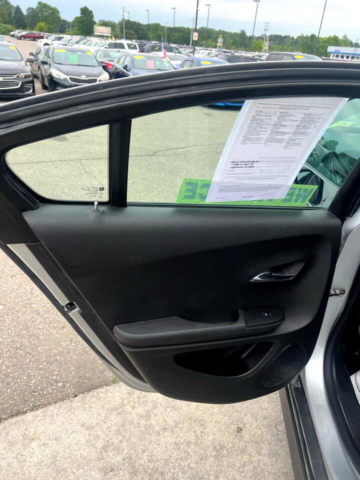 Used 2015 Chevrolet Volt Standard image 12