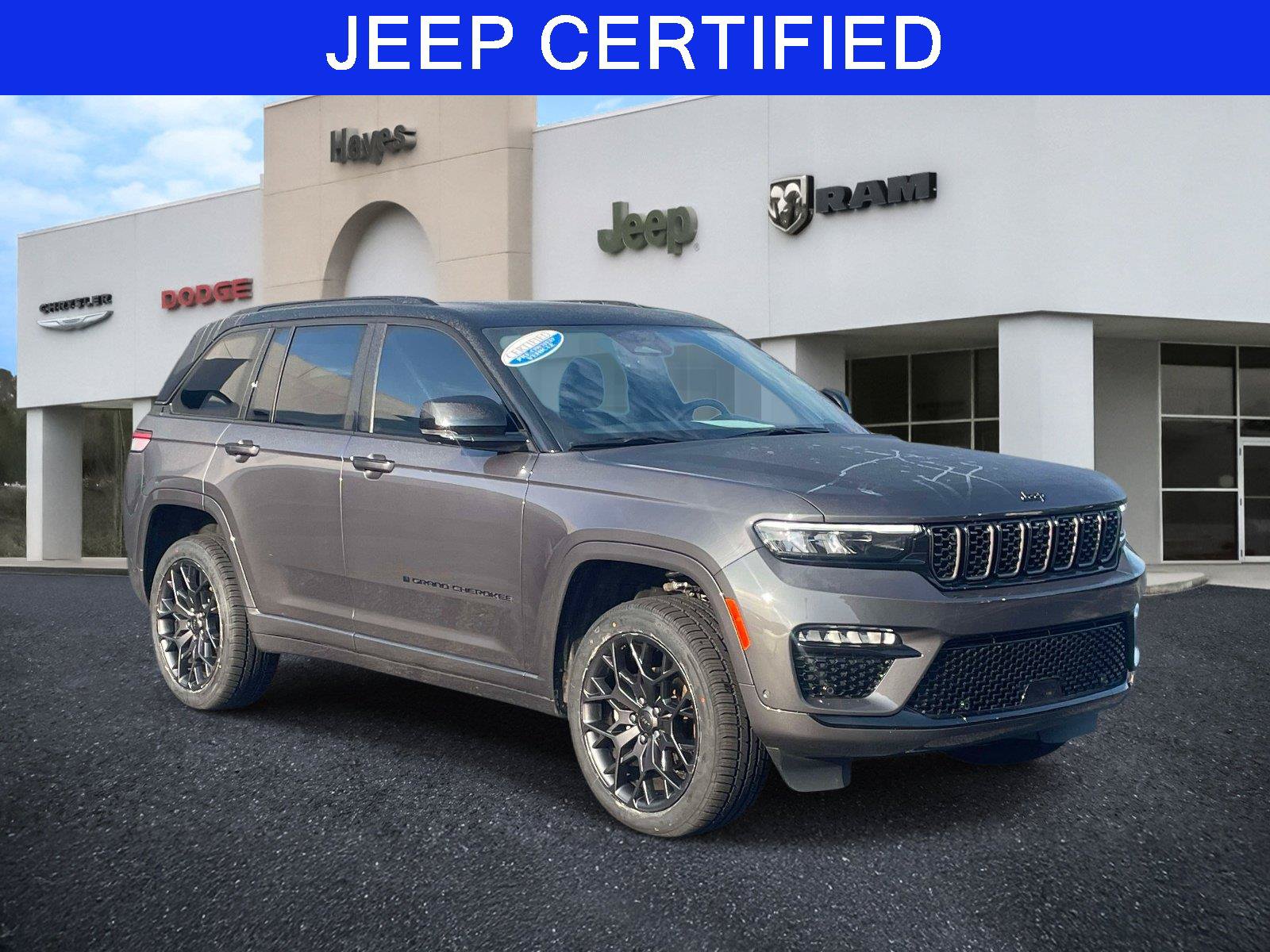 Certified 2025 Jeep Grand Cherokee Summit w/ Obsidian Package AWD/4WD video 1