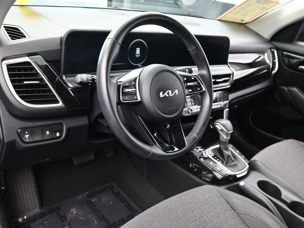 Used 2024 Kia Seltos S image 12
