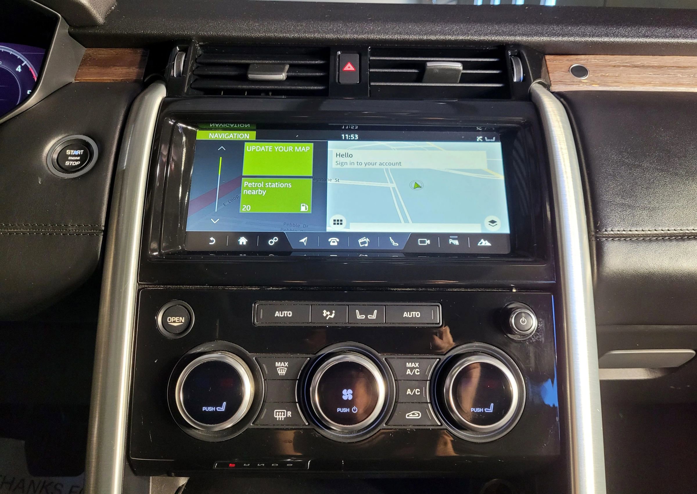 Used 2018 Land Rover Discovery HSE Luxury image 34