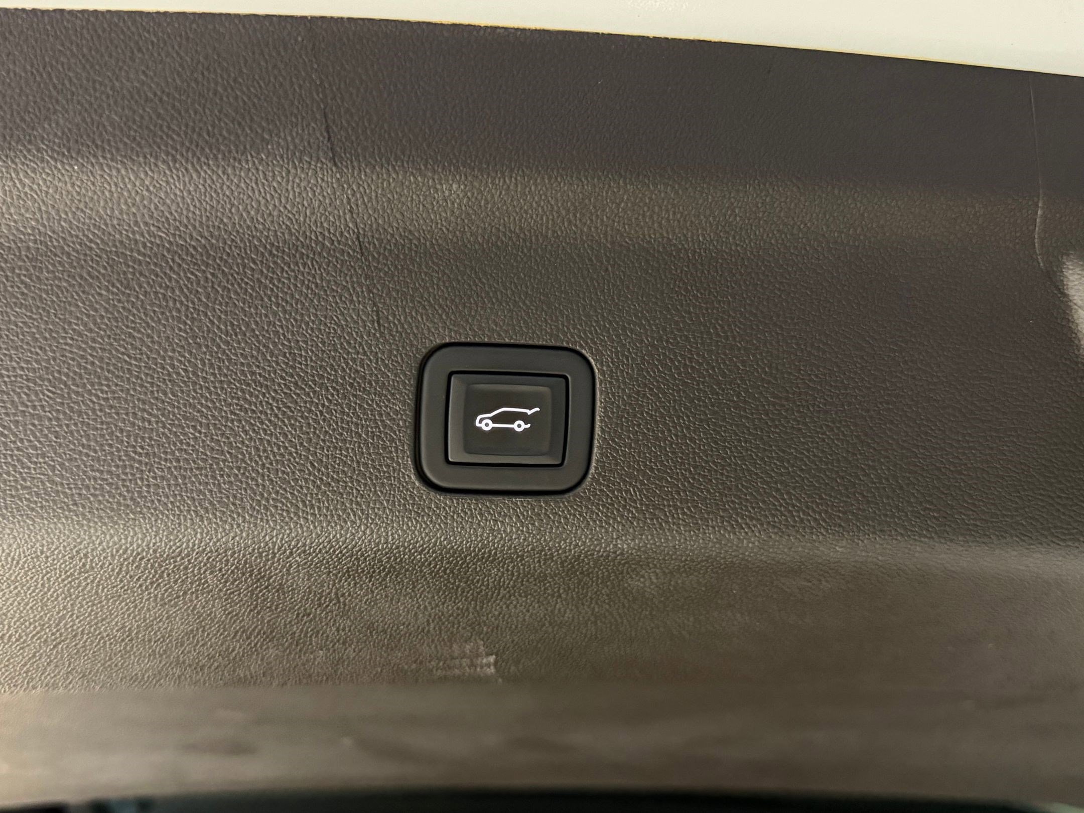 Used 2021 Cadillac Escalade Premium Luxury image 50