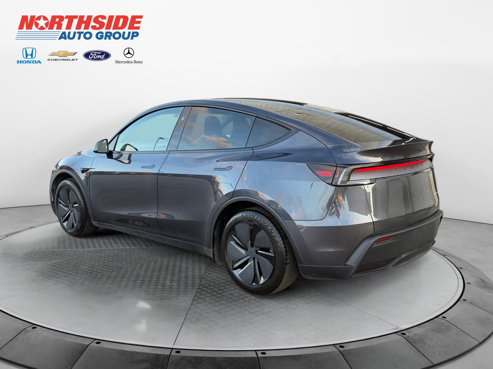 Used 2026 Tesla Model Y Long Range AWD/4WD image 5