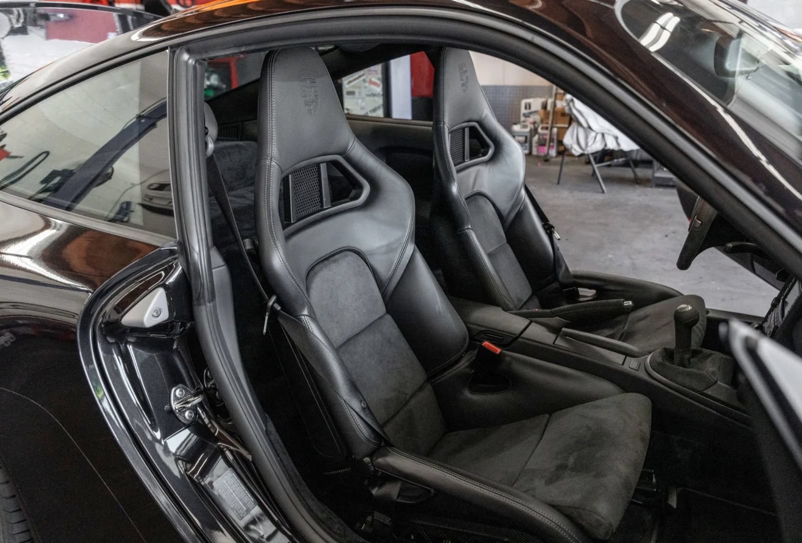 Used 2010 Porsche 911 GT3 RWD image 4