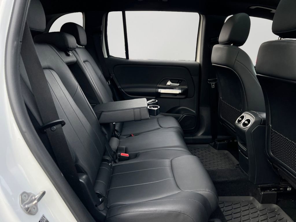 Used 2022 Mercedes-Benz GLB 250 4MATIC image 9