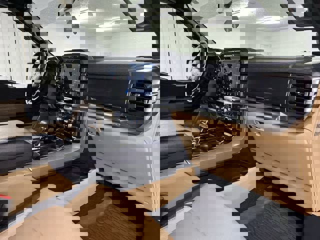 Used 2023 Ford F150 Lariat w/ Trailer Tow Package image 29