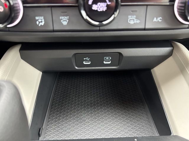 Used 2025 Honda Accord SE image 29
