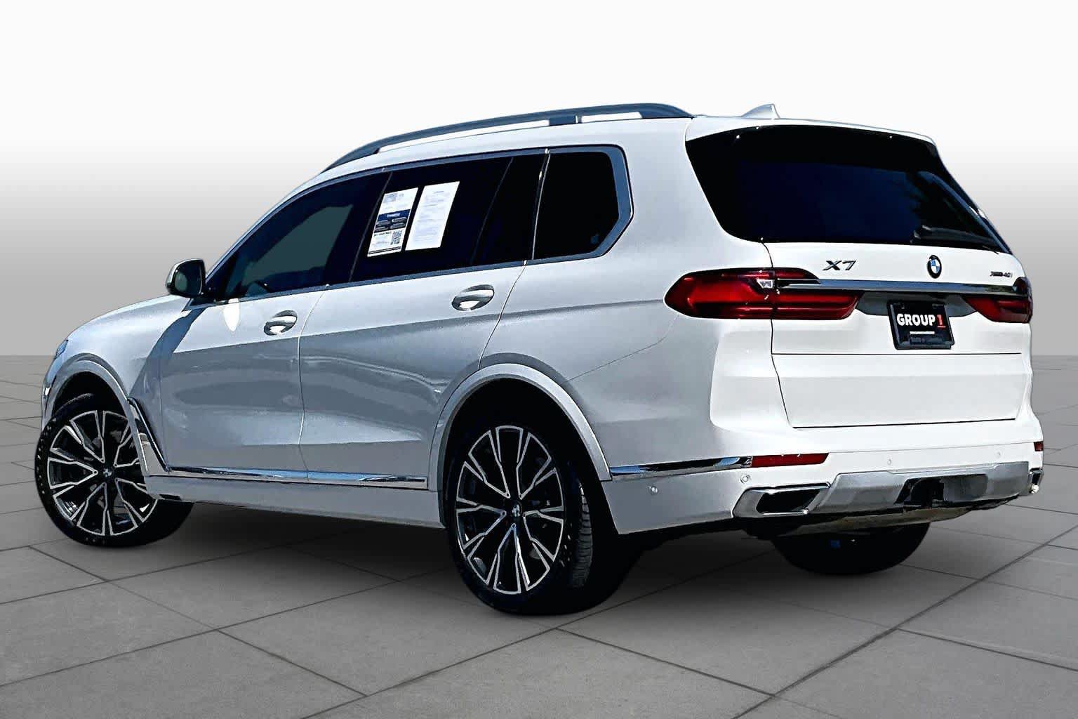 Used 2022 BMW X7 xDrive40i w/ Premium Package AWD/4WD image 11