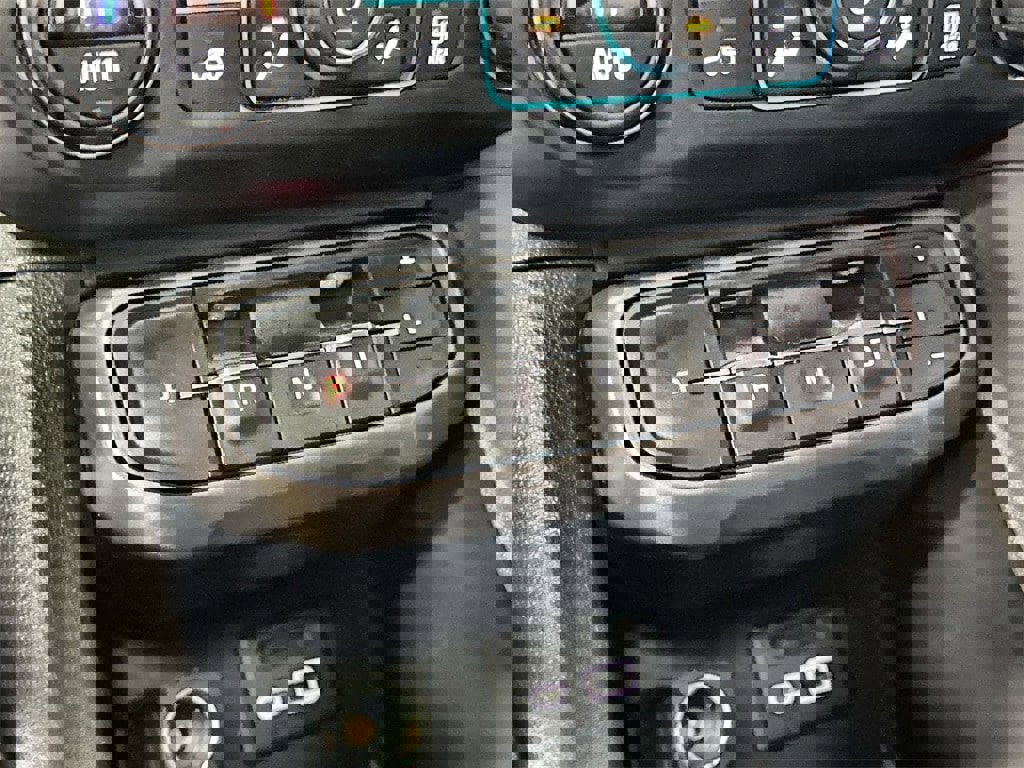 Used 2021 GMC Acadia AT4 w/ Technology Package image 23