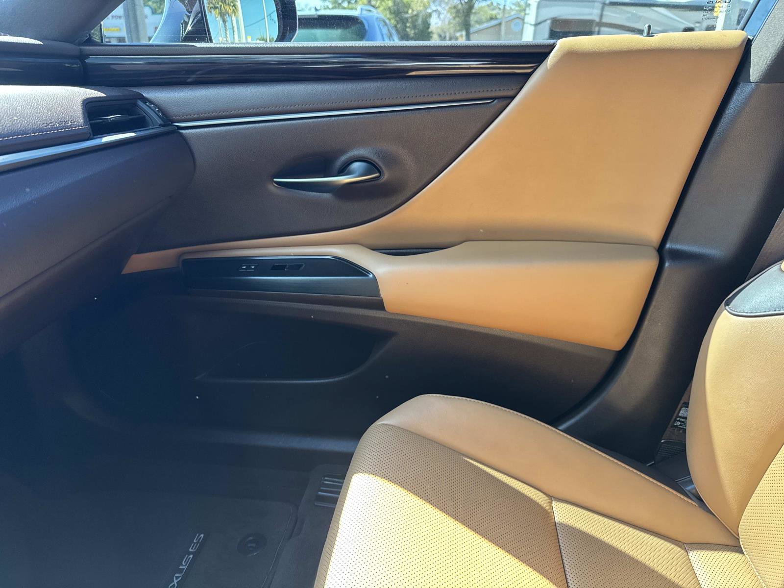 Certified 2020 Lexus ES 350 w/ Premium Package image 22