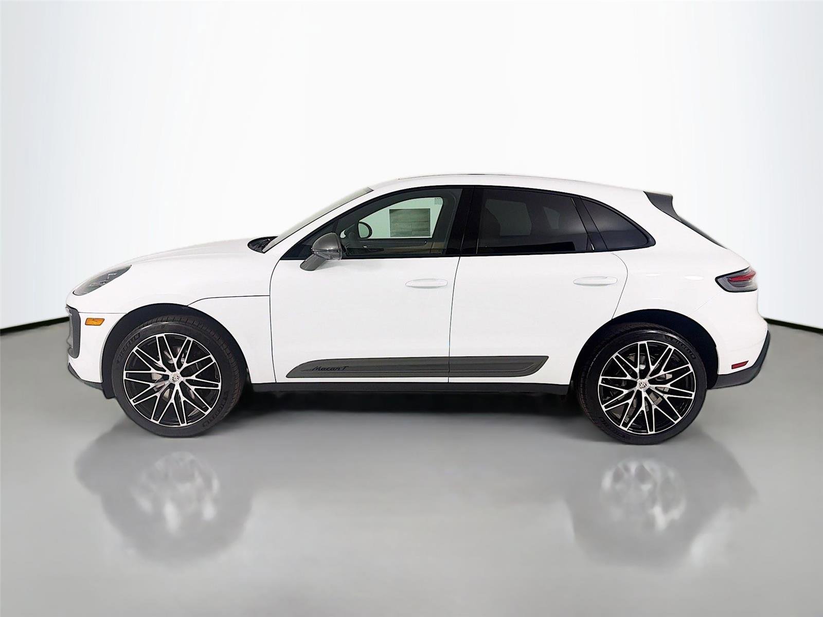 New 2026 Porsche Macan Turbo image 2