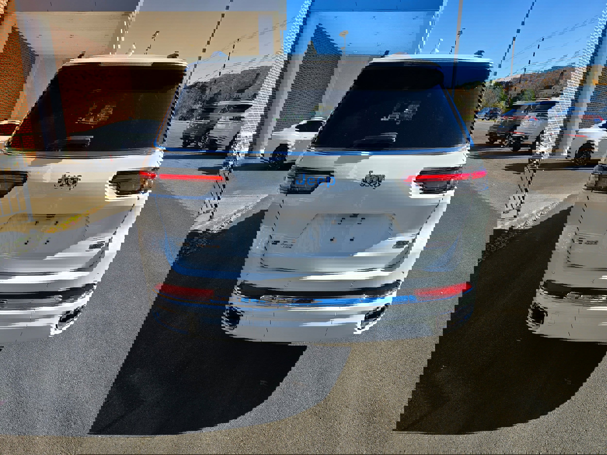 Used 2022 Jeep Grand Cherokee L Overland image 7