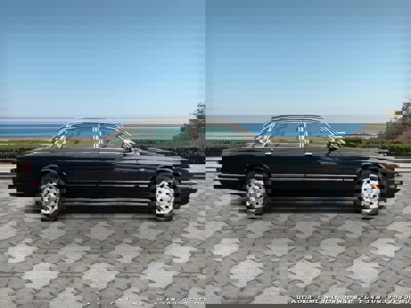 Used 1999 Jaguar XJ8 L image 9