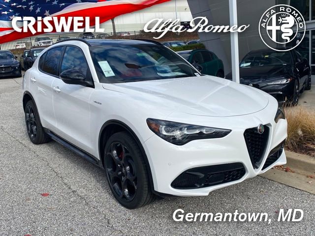 New 2025 Alfa Romeo Stelvio Sprint