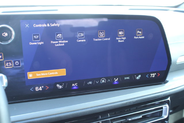 Used 2026 Chevrolet Traverse LT FWD image 30