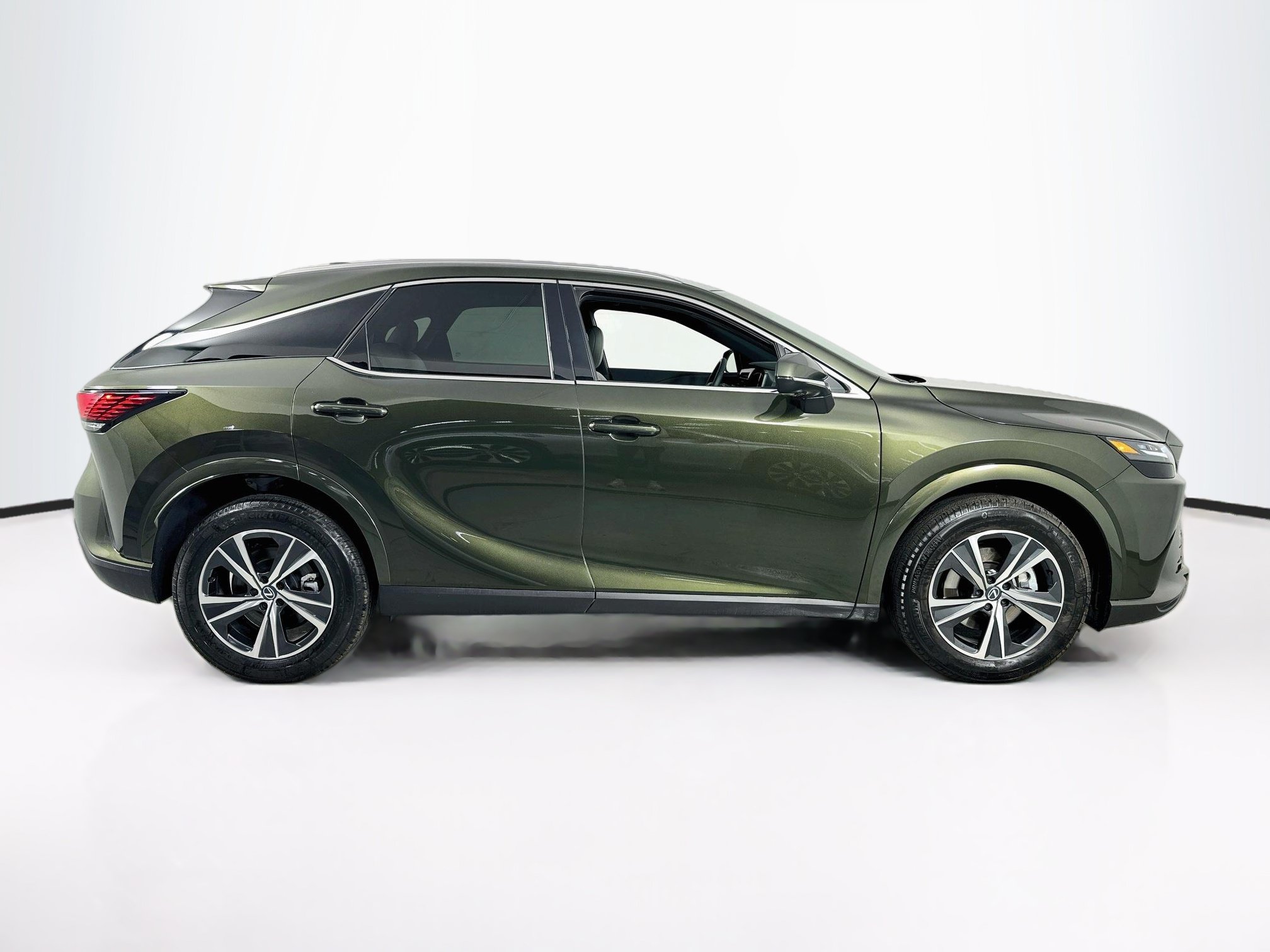 Used 2026 Lexus RX 350 FWD image 4