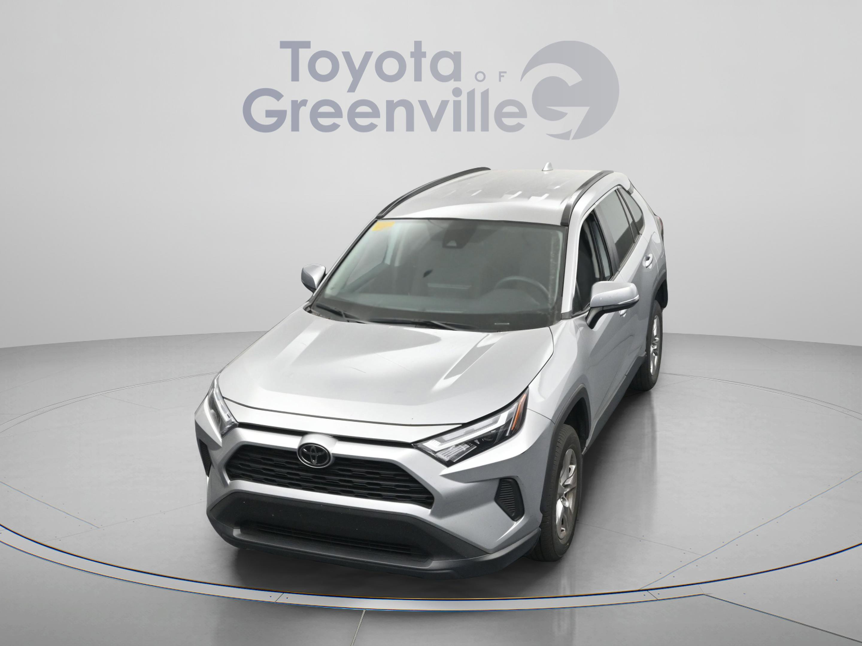 Used 2024 Toyota RAV4 XLE AWD/4WD image 24