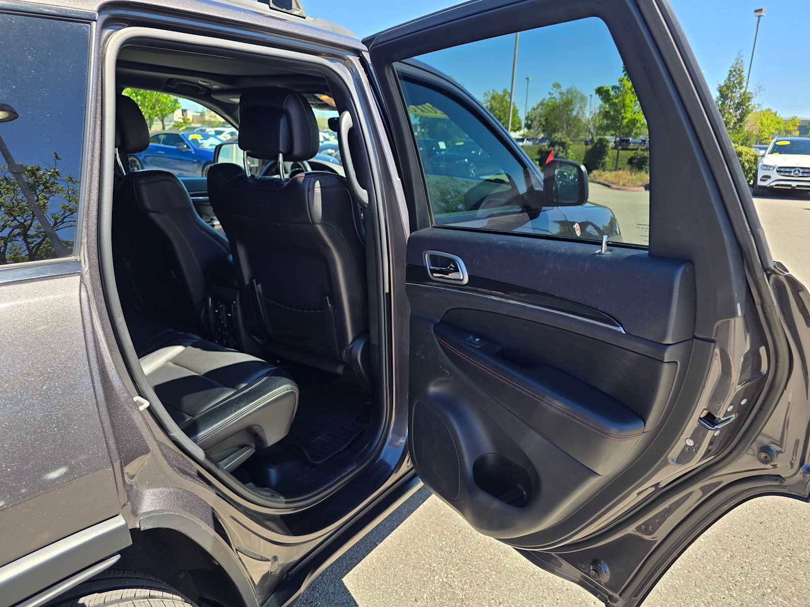 Used 2018 Jeep Grand Cherokee Trailhawk w/ Trailhawk Luxury Group image 14