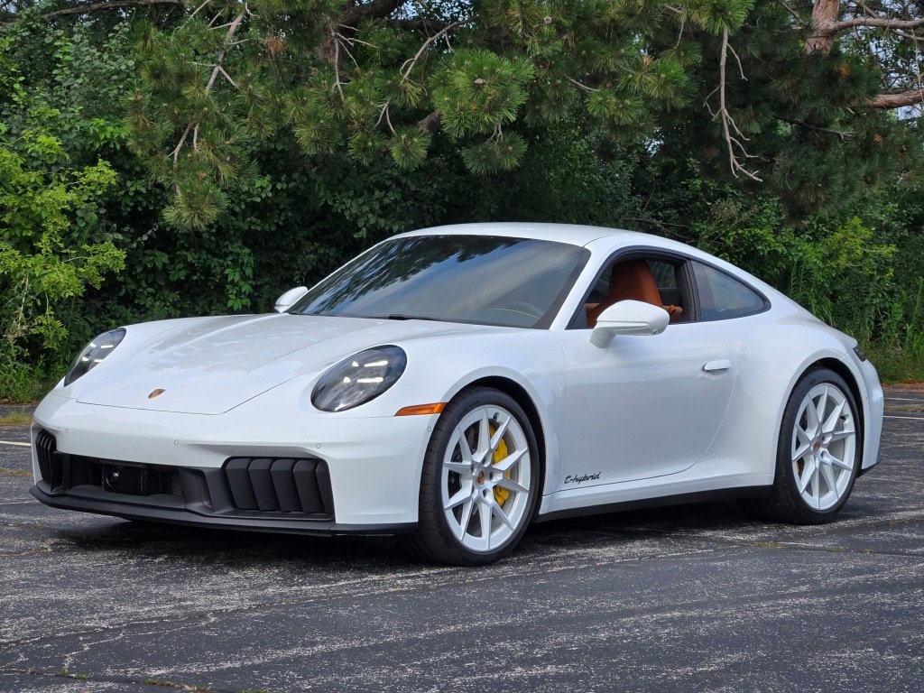 Certified 2025 Porsche 911 Carrera 4 GTS image 35