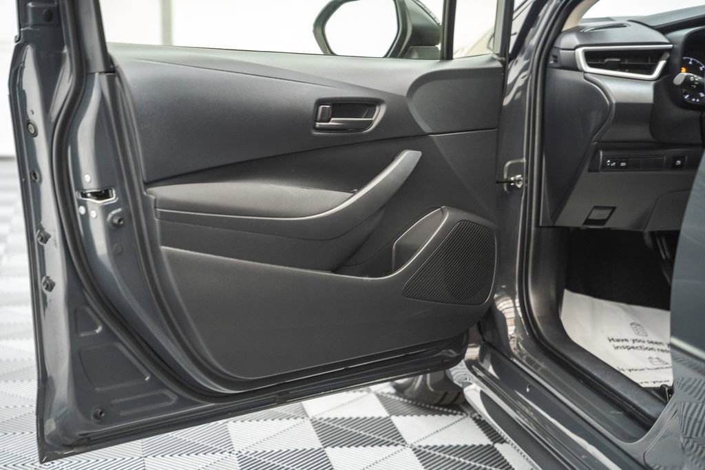 Certified 2025 Toyota Corolla LE image 35