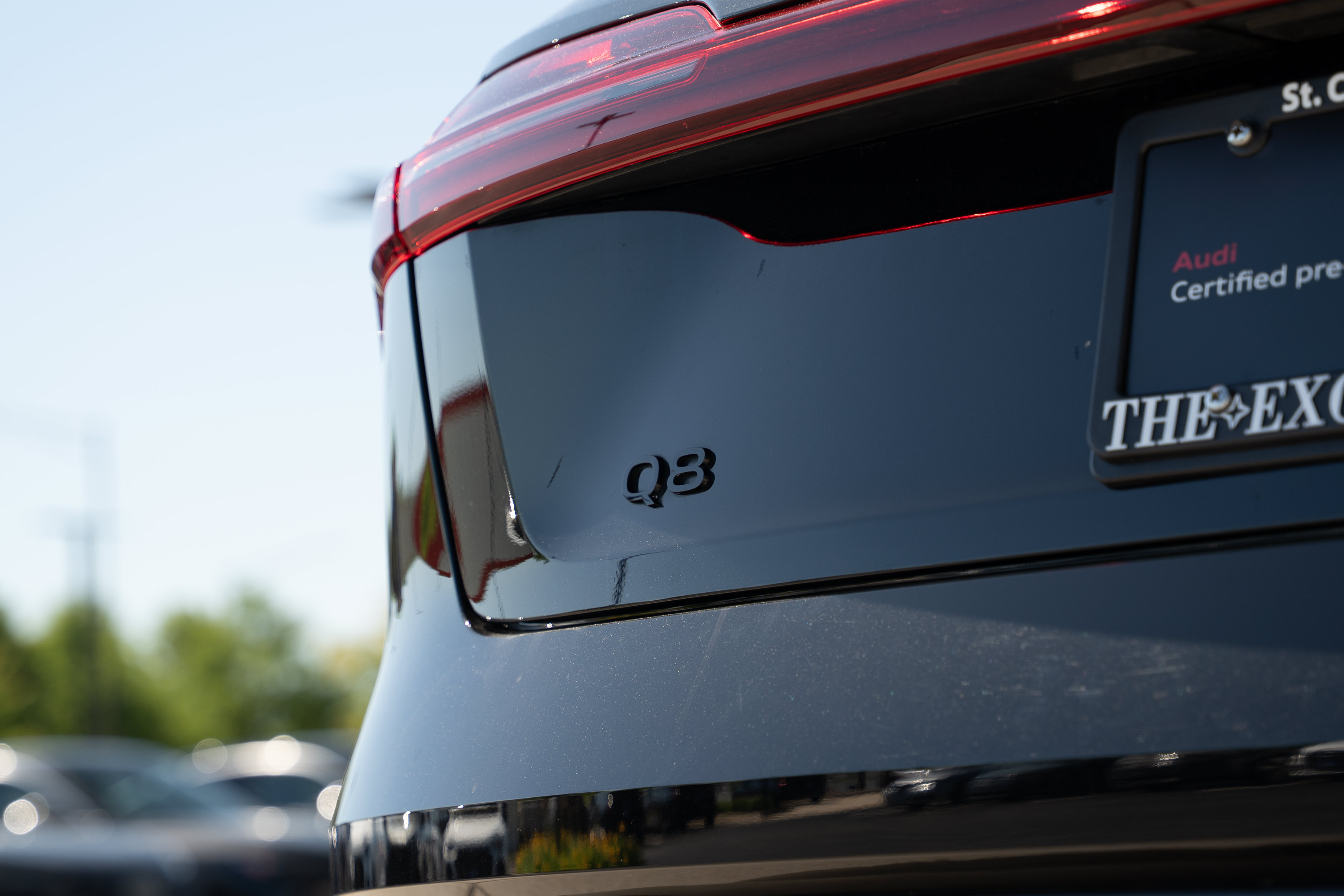 Certified 2024 Audi Q8 e-tron Prestige w/ Prestige Package AWD/4WD image 32