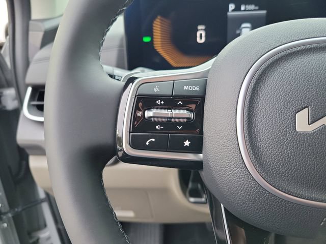 New 2026 Kia Carnival EX FWD image 11