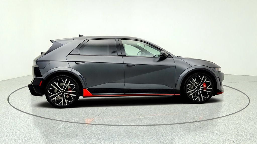 Used 2025 Hyundai Ioniq 5 N AWD/4WD image 4