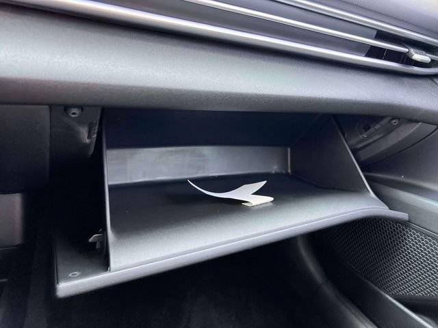 Certified 2023 Hyundai Elantra Limited w/ Preferred Accessory Package FWD image 33