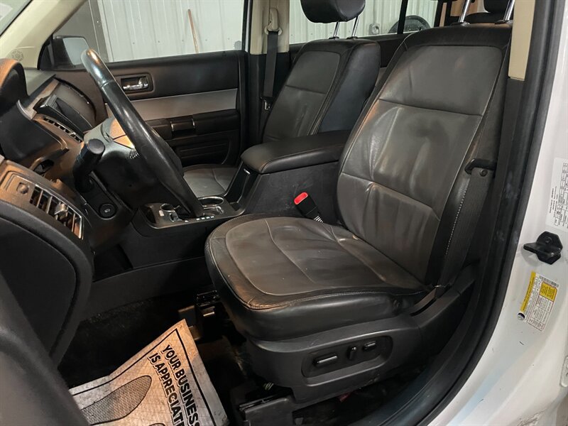 Used 2015 Ford Flex Limited w/ Limited Appearance Package AWD/4WD image 15