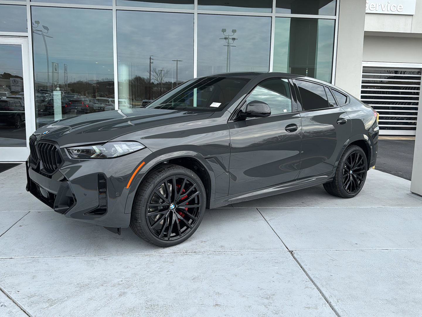 New 2026 BMW X6 xDrive40i w/ Executive Package image 2