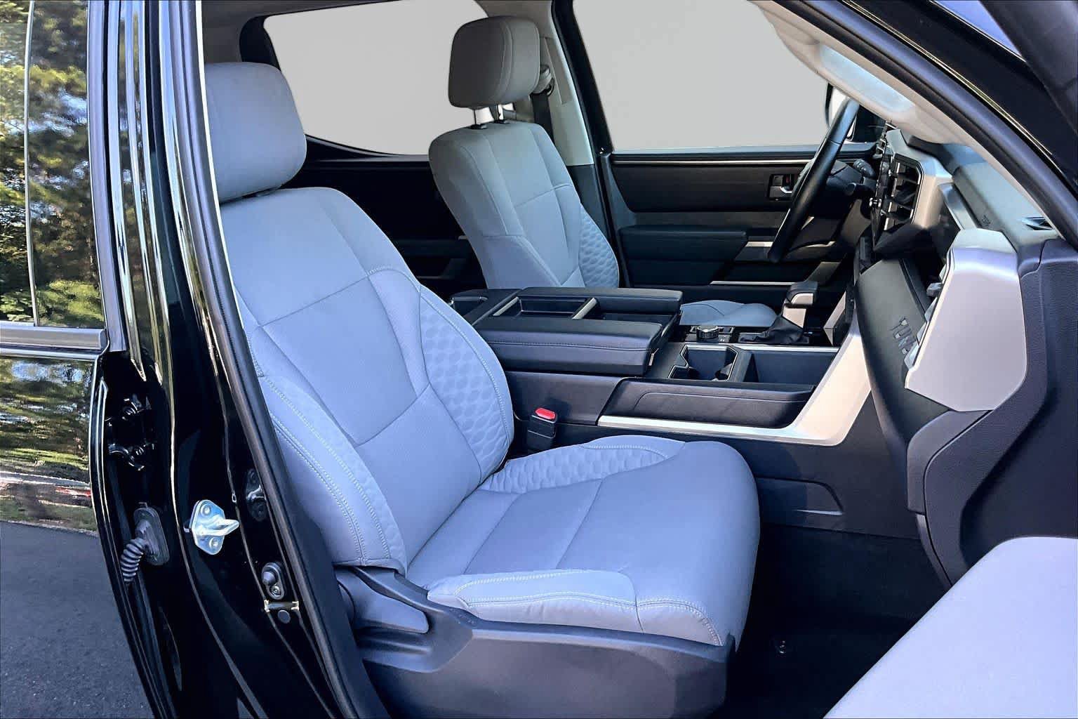 Used 2024 Toyota Tundra SR5 AWD/4WD image 9