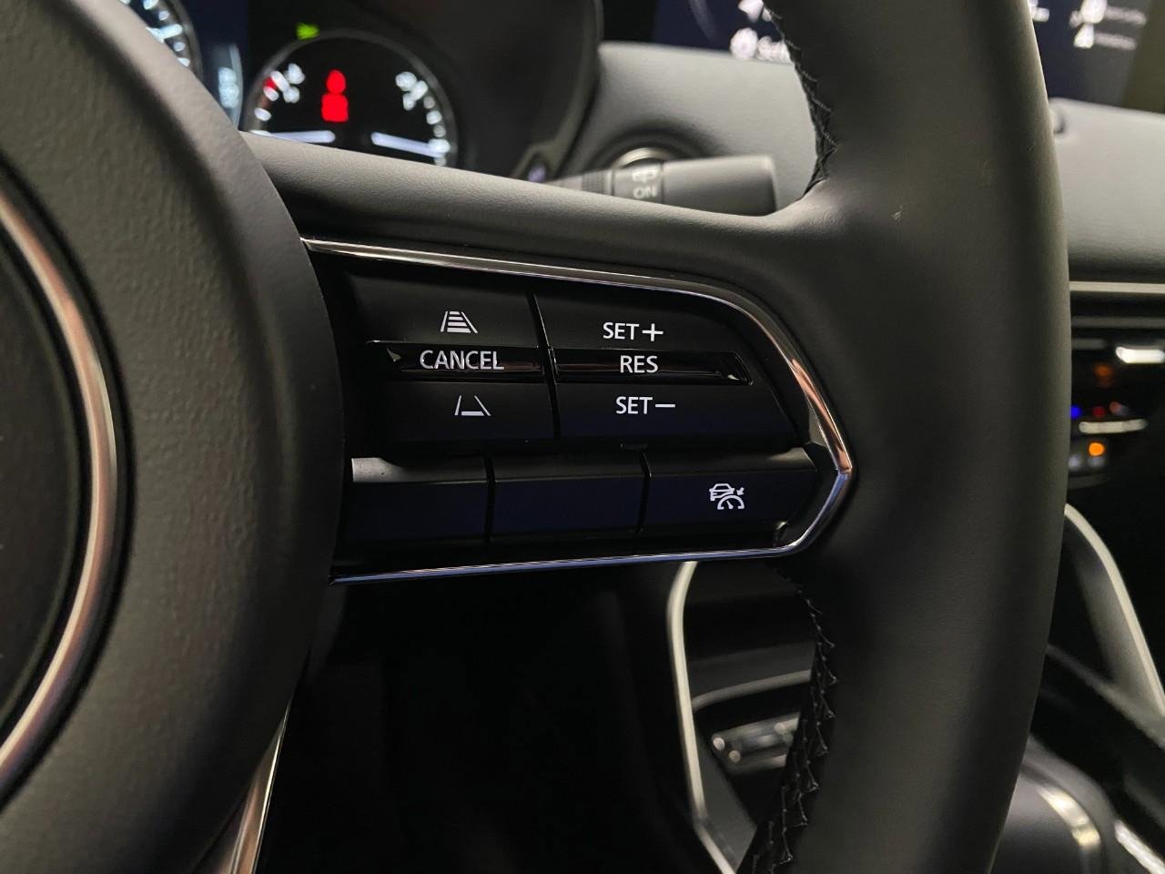 New 2025 MAZDA CX-90 3.3 Turbo w/ Preferred Package image 17