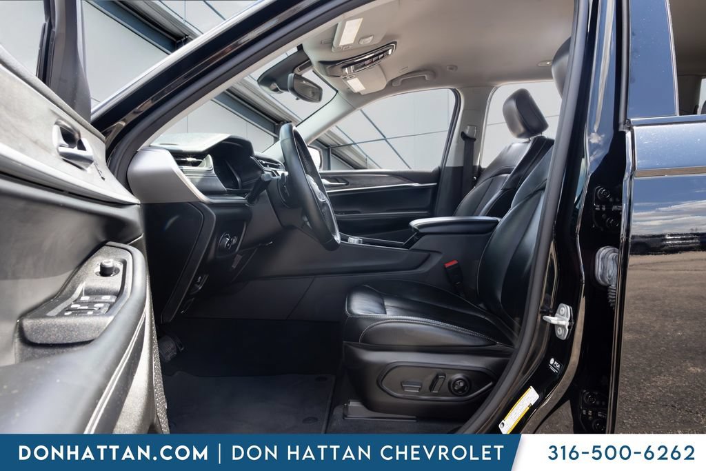 Used 2022 Jeep Grand Cherokee L Limited AWD/4WD image 3