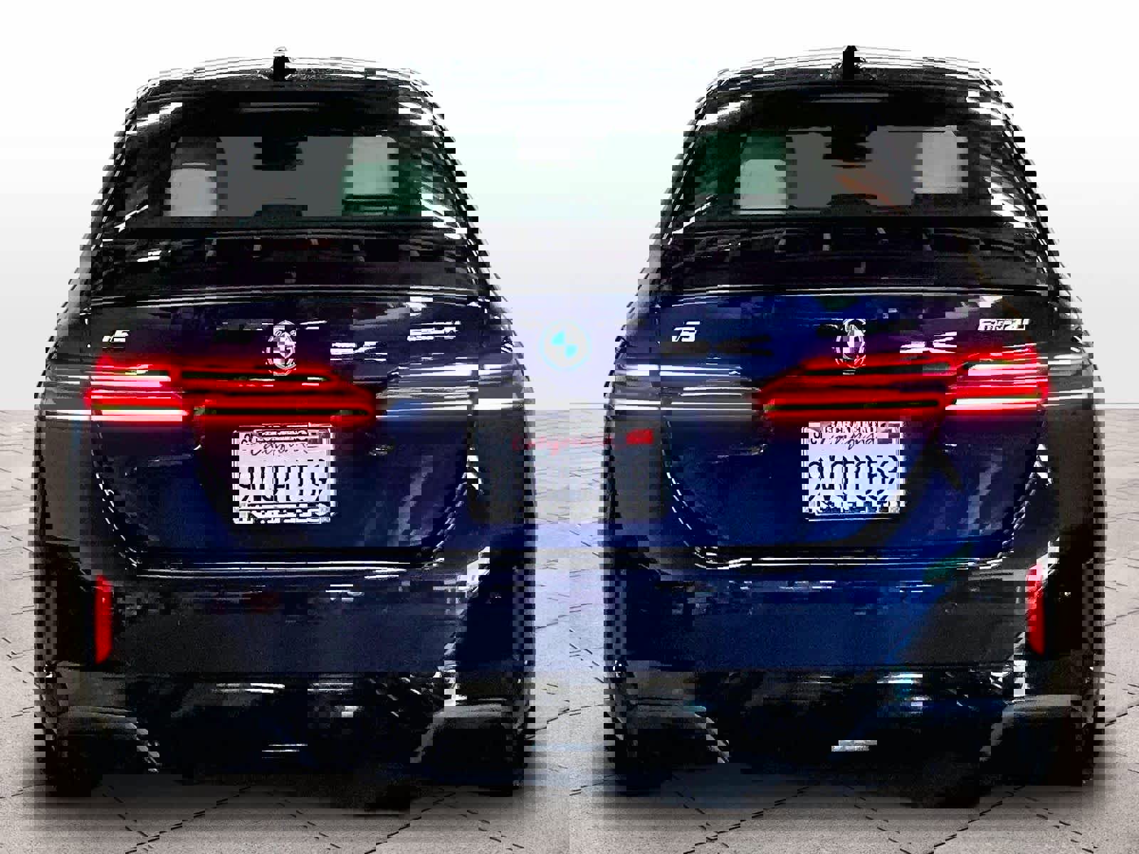 Certified 2026 BMW i5 eDrive40 w/ M Sport Package image 7